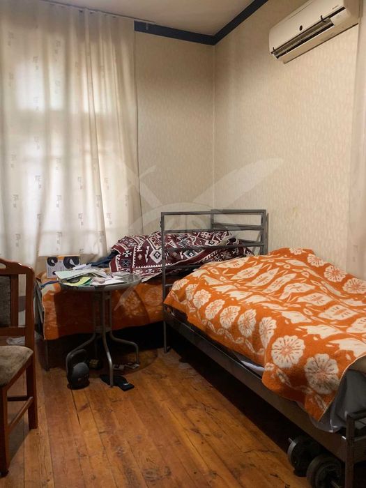 Продава се Къща в Пловдив, Център - 303 кв.м за 2558 €/кв.м - Снимка #1