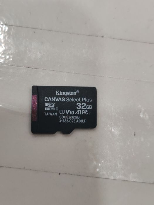 Флешка на 32 Гб стояла на видеорегистраторе