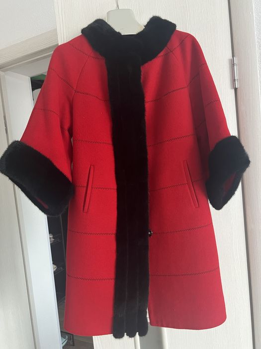 Пальто с норковыми вставками