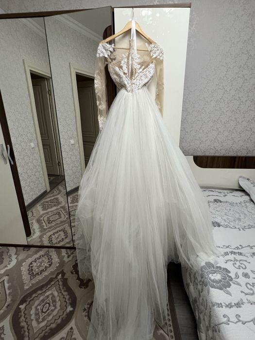 Шикарное свадебное платье