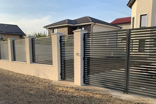 Executam garduri ori ce model