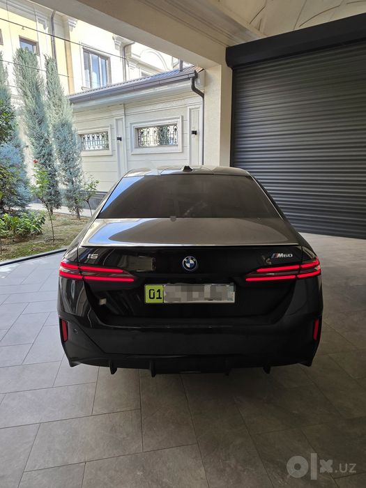 BMW i5 M60 Немец