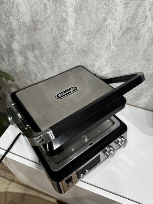 Грильница Delonghi