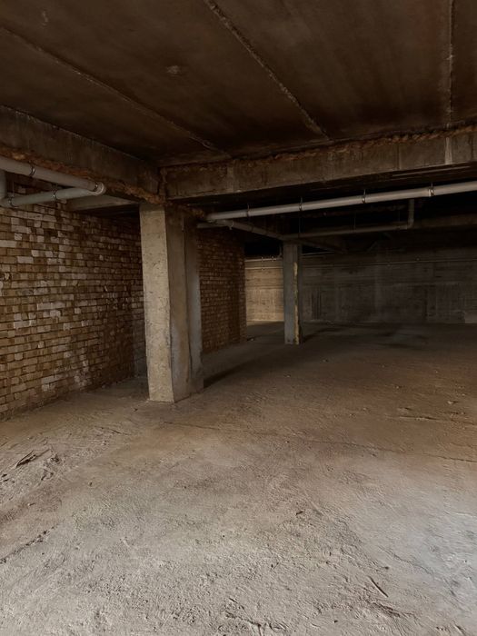 Продается Цоколь Мухтар Ашрафий, 450 м2 по 350$ за м2! Рисовый базар!