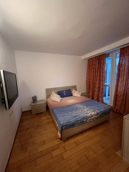 Inchiriez apt 3 camere,zona ultracentrala,proaspat renovat si utilat,