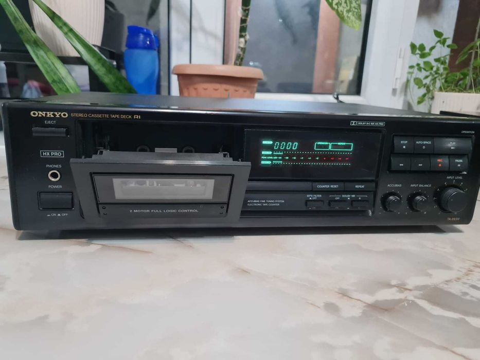 Кассетная дека Onkyo TA2820
