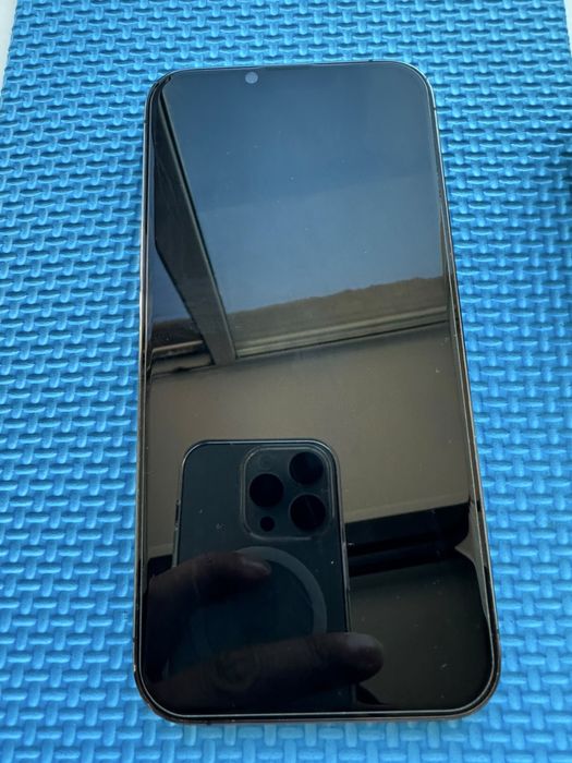 Продаю iPhone 13 Pro Max в хорошем состоянии