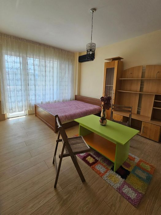Дава се под наем Тристаен апартамент в Пловдив, Изгрев - 80 кв.м за 359.04 € - Снимка #2