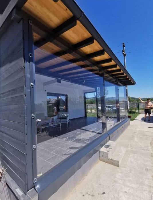 Folie PVC pentru închis terase/foișoare/balcoane