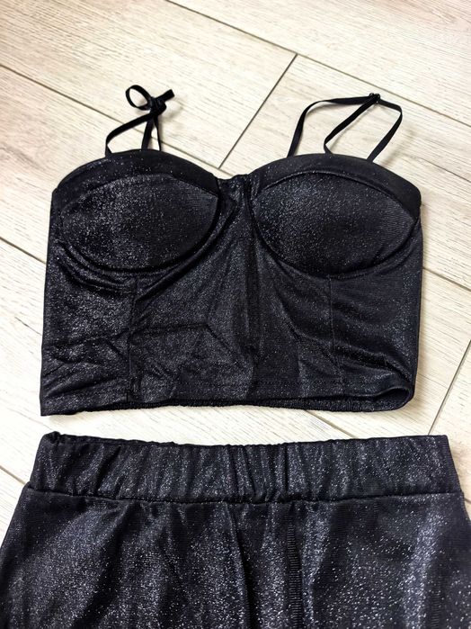 Сако, пола и бюстие в цвят черно