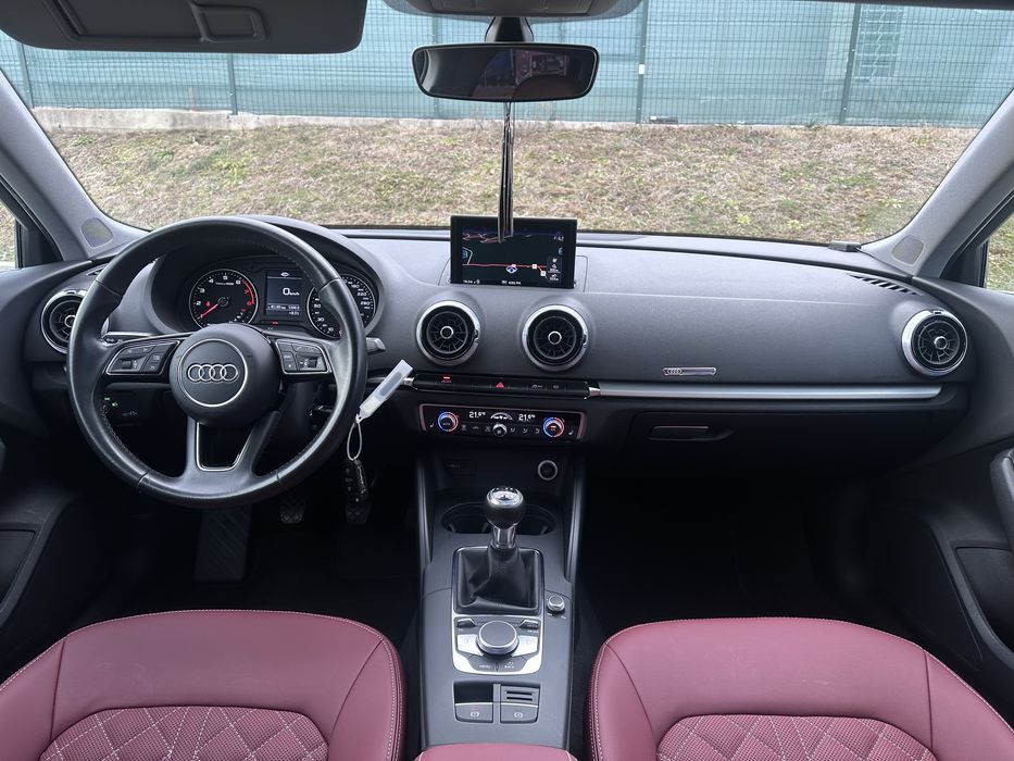 Audi A3 30TFSI 1.0 Benzina - 113Cp / Rate / Xenon / CarPlay / Piele