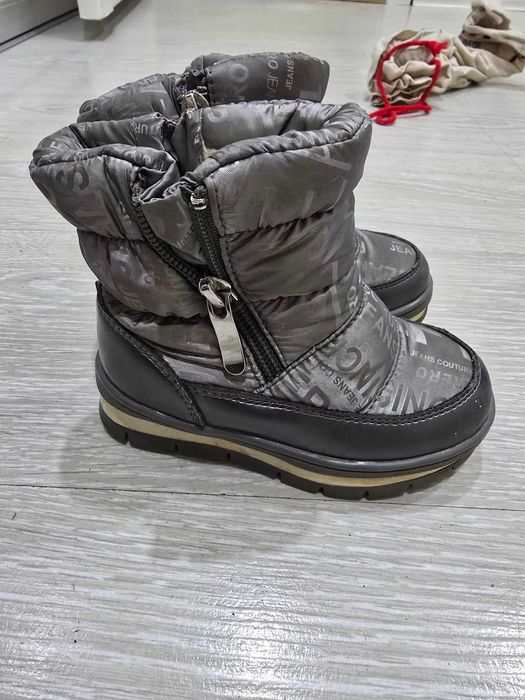 Продам зимние детские сапоги