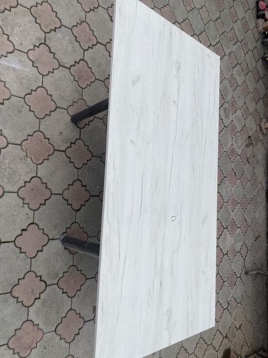 Продам кухонный стол