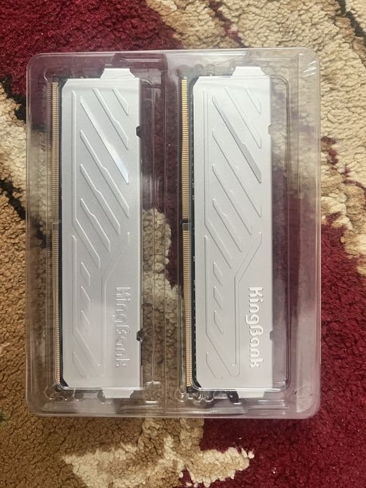 продам ОЗУ ddr4 kingbank 16*2