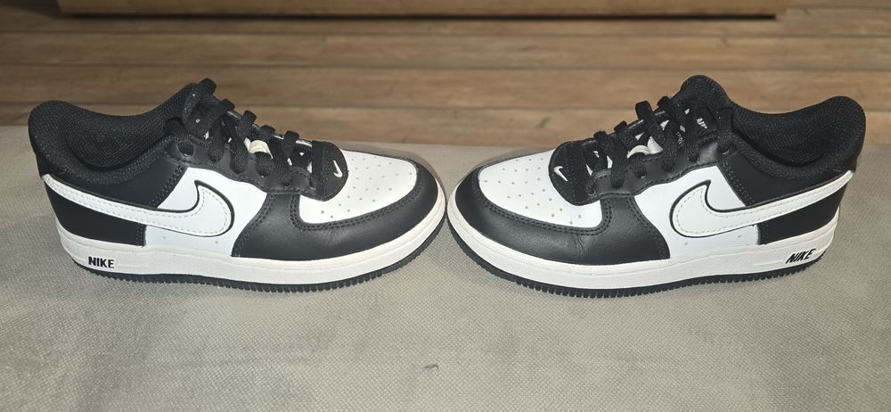 Nike Air Force 1 LV8 2