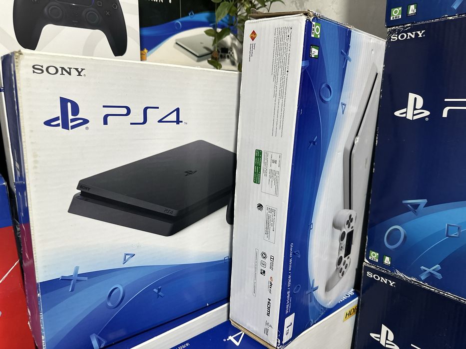 Playstation4 slim pro 1TB игры на борту 15-20 шт оригинал гарантия 1 г