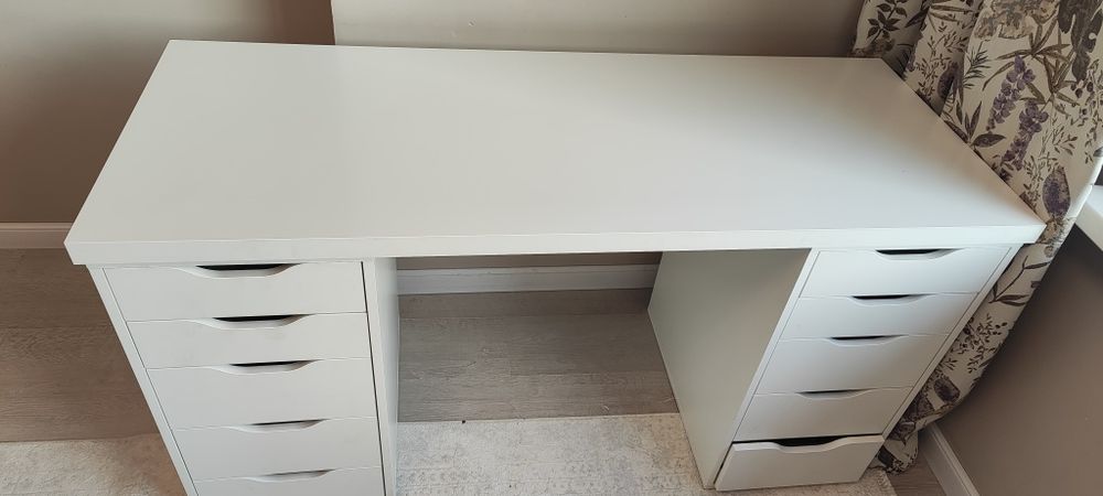 Стол письменный IKEA