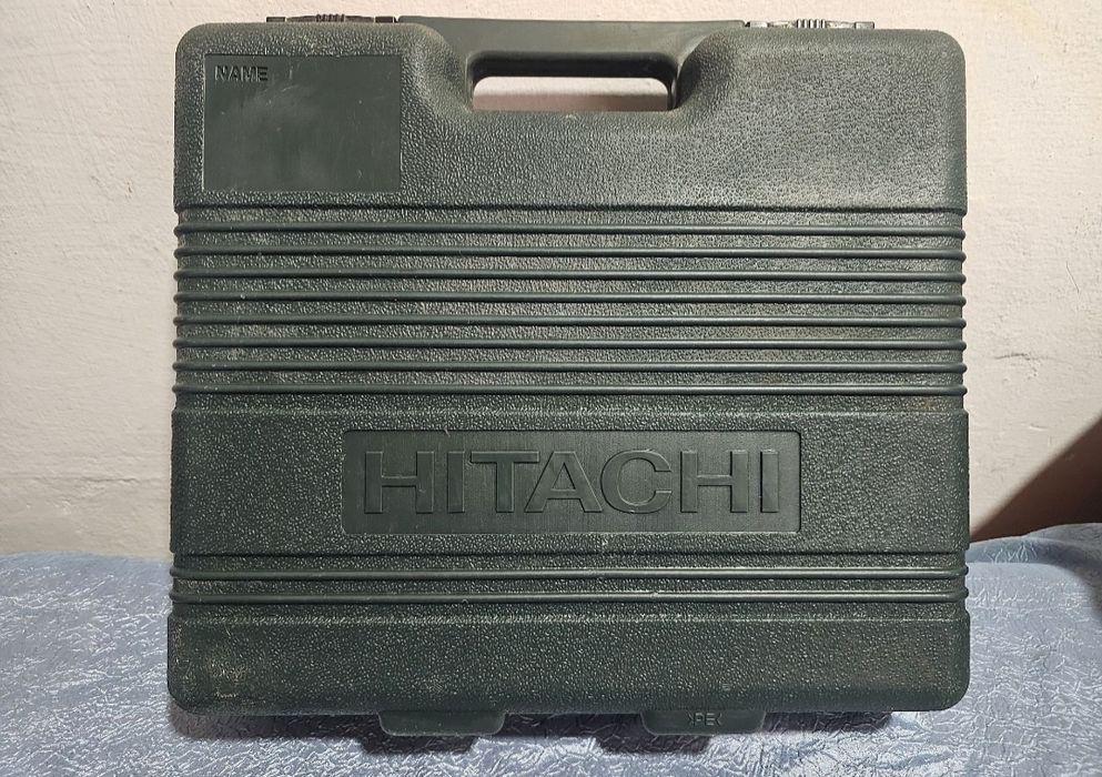 Продам дрель Hitachi