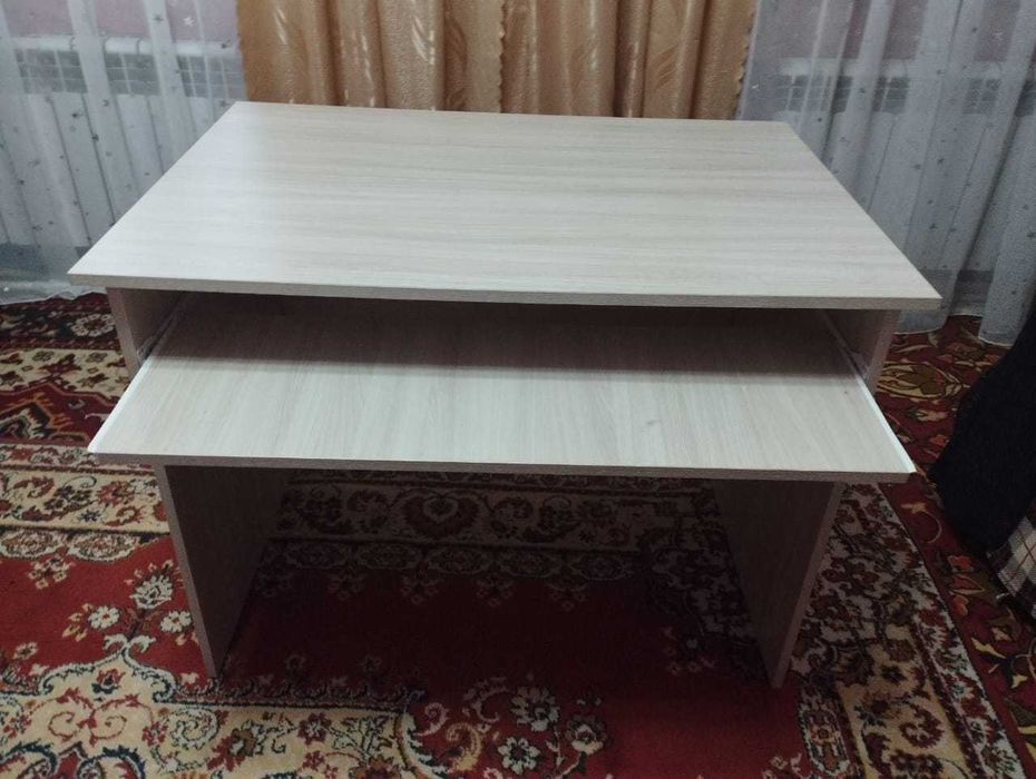 стол компьютерный