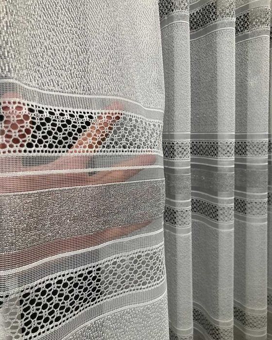 Тънко перде със сребриста декоративна лента и фина дантела - код 111