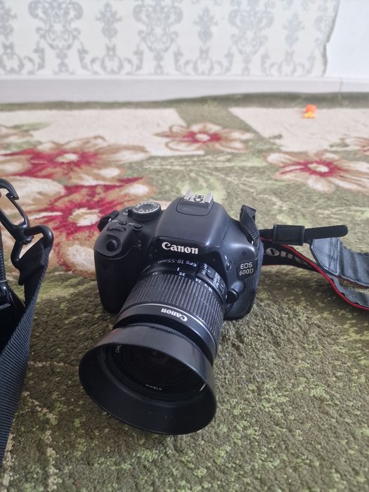 Фотоаппарат Canon EOS 600D