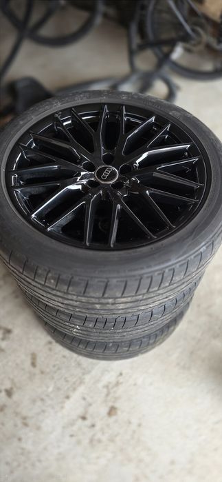 Vând jante cu cauciucuri de SQ5 R20