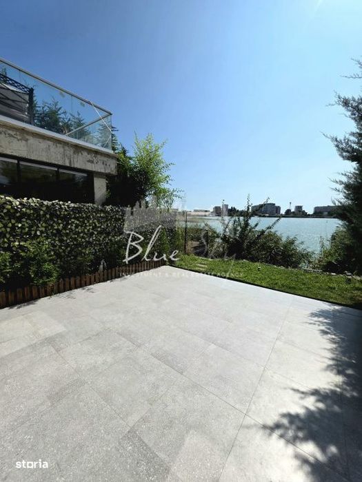 Apartament exclusivist in vila cu vedere frontala la lac si ponton