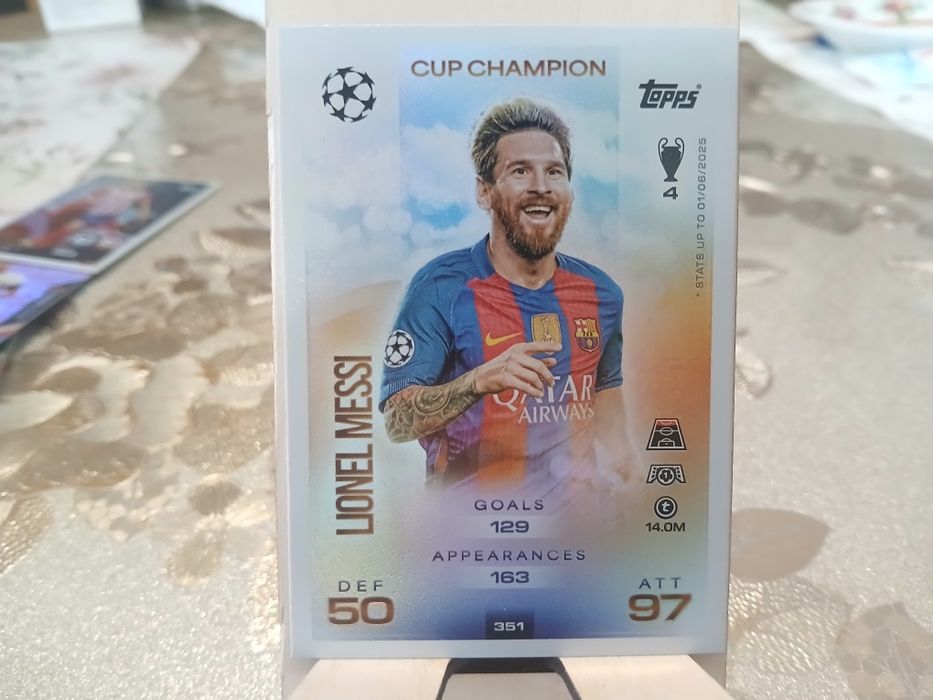 Продавам Футболни карти