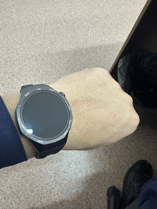 Продам Huawei часы !