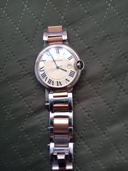 Продам часы в хорошем состояние