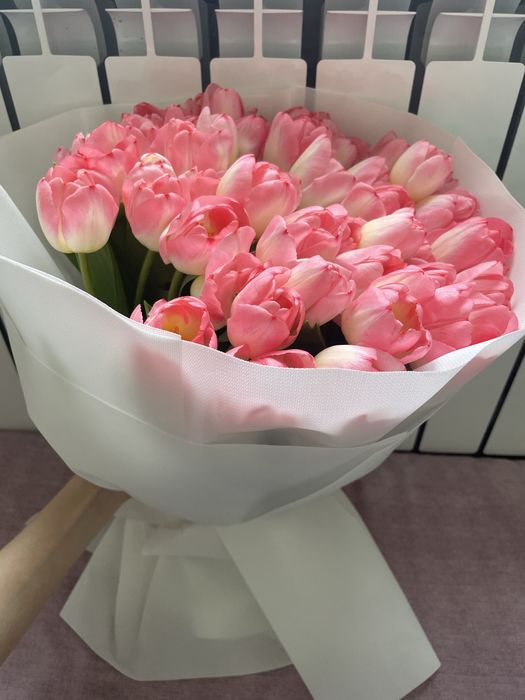 4 гүл. 2 үлкен 2 кішкентай. Үлкендер 8мың кішілер 5мың