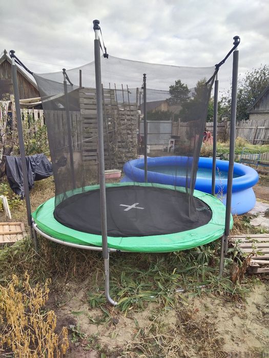 Продам батут в отличном состоянии