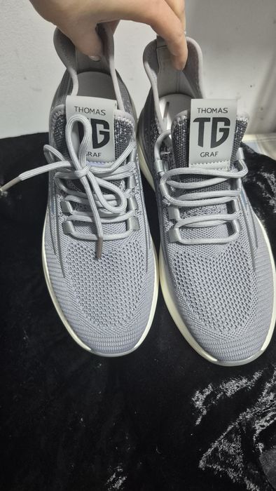 Кроссовки оригинал 41 размер