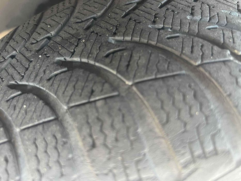 Vand dacia logan 2011 1.4 benzina