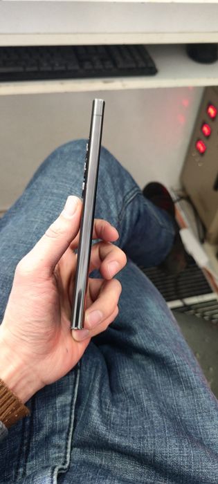 Samsung S23 Ultra.    juda arzon