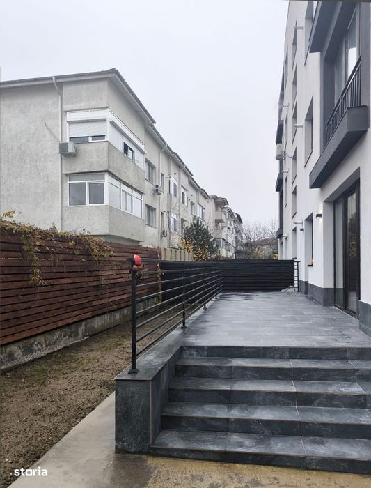 Vand apartament 3 camere cu gradina mare