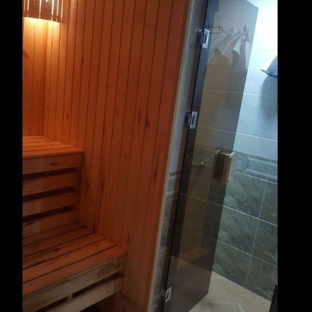 Oq tosh dacha sotiladi