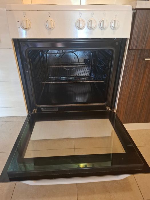 Печка Beko, всичко работи, 12 г., цена: 60 Eur, взимане до четвъртък