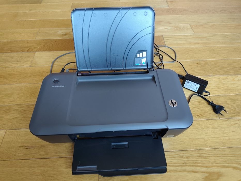Принтер HP deskjet 1000