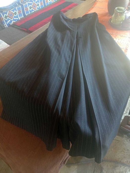 Изключителна пола-панталон на известна българска марка, размер 46