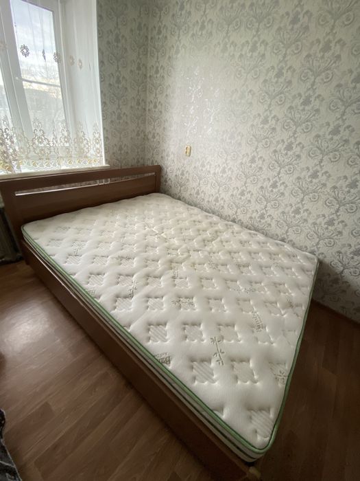 Срочно продам кровать двухспальный