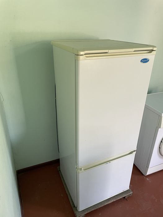 Холодильник Бирюса