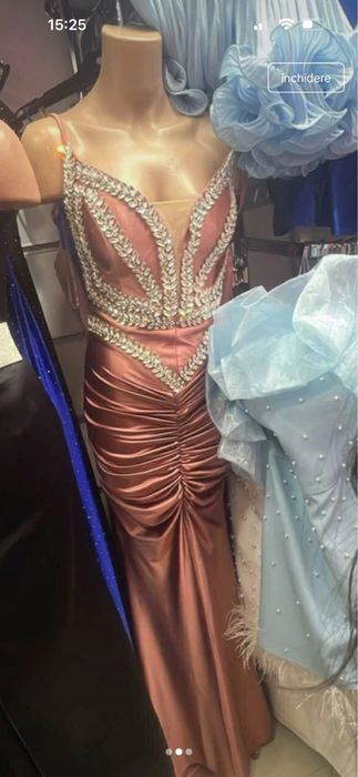 Vand rochie nasa/ocazie