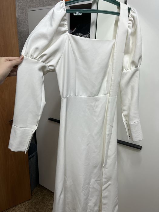 Продам 2 платья в отличном состоянии