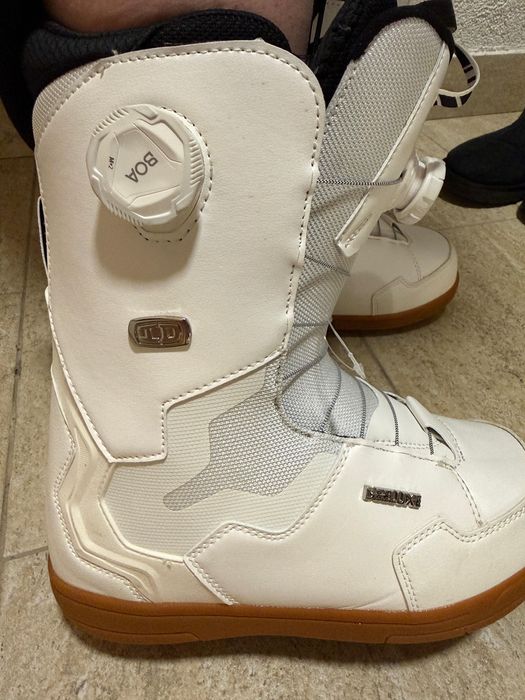 Boots Deeluxe impecabili