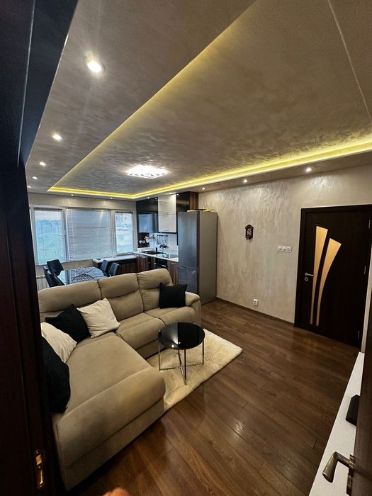 Дава се под наем Четиристаен апартамент в София, Борово - 90 кв.м за 900 € - Снимка #9