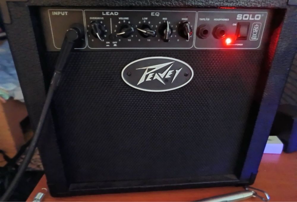 Peavey Solo — гитарный комбоусилитель