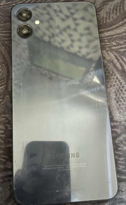 Продаю           Самсунг А 05