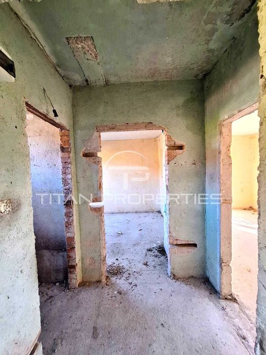 Едноетажна къща в село Беловица