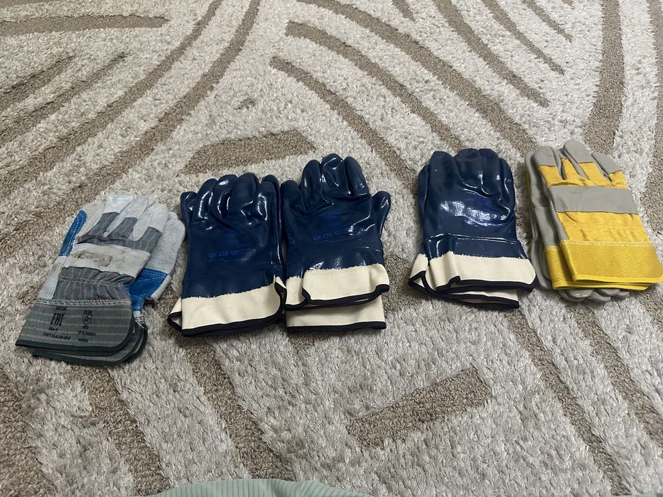 Прдается перчатки рабочие